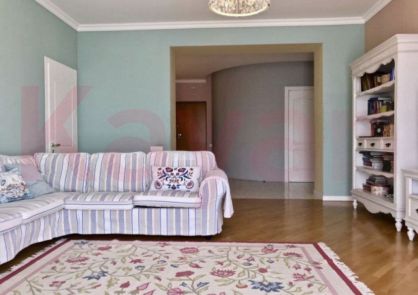 Продажа 4-комн. квартиры, 180 кв.м фото 2